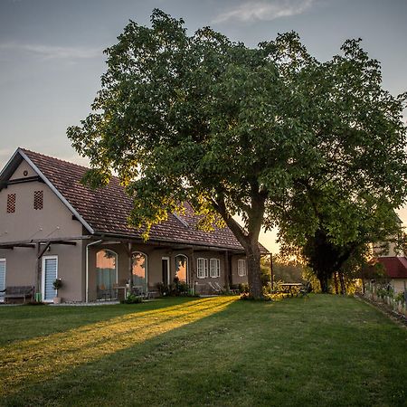 Вілла Winzarei, Weingut Tement Berghausen Екстер'єр фото